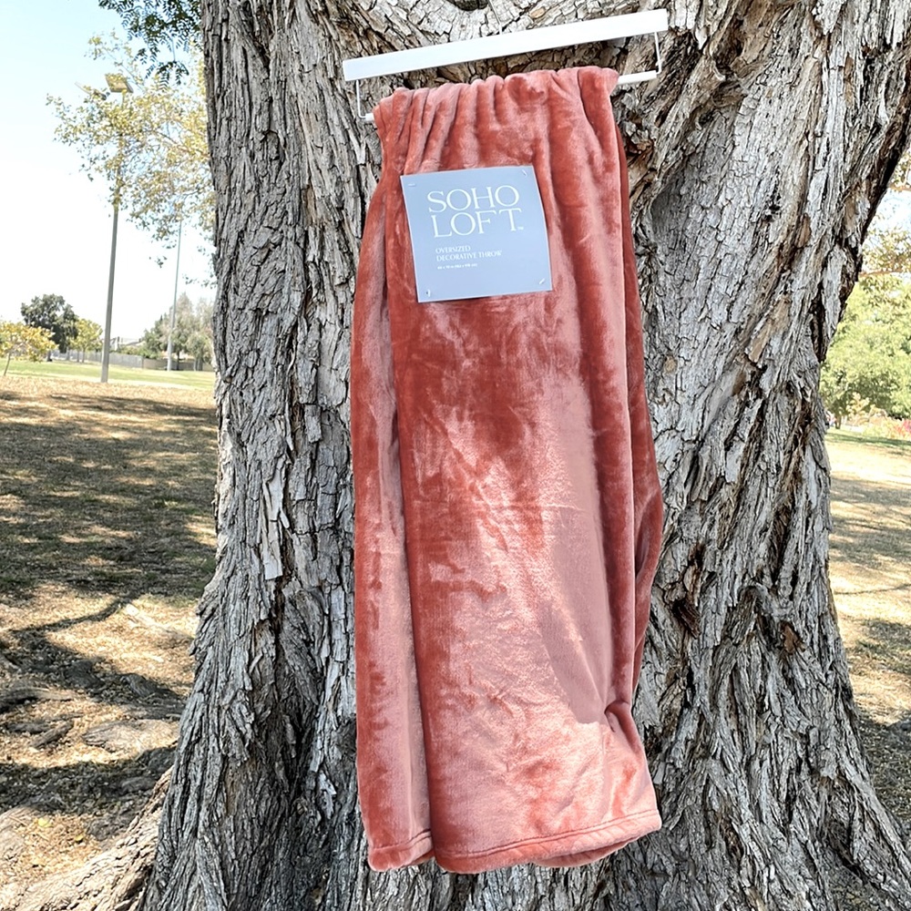 NWT Oversized Plush Summer Night Throw Muted Burnt Orange 60x70in